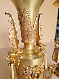 Vases anciens en bronze doré de chine. Pièces lourdes