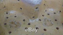Véritable objet d'art populaire moule à faisselle en terre vernissée grenouille